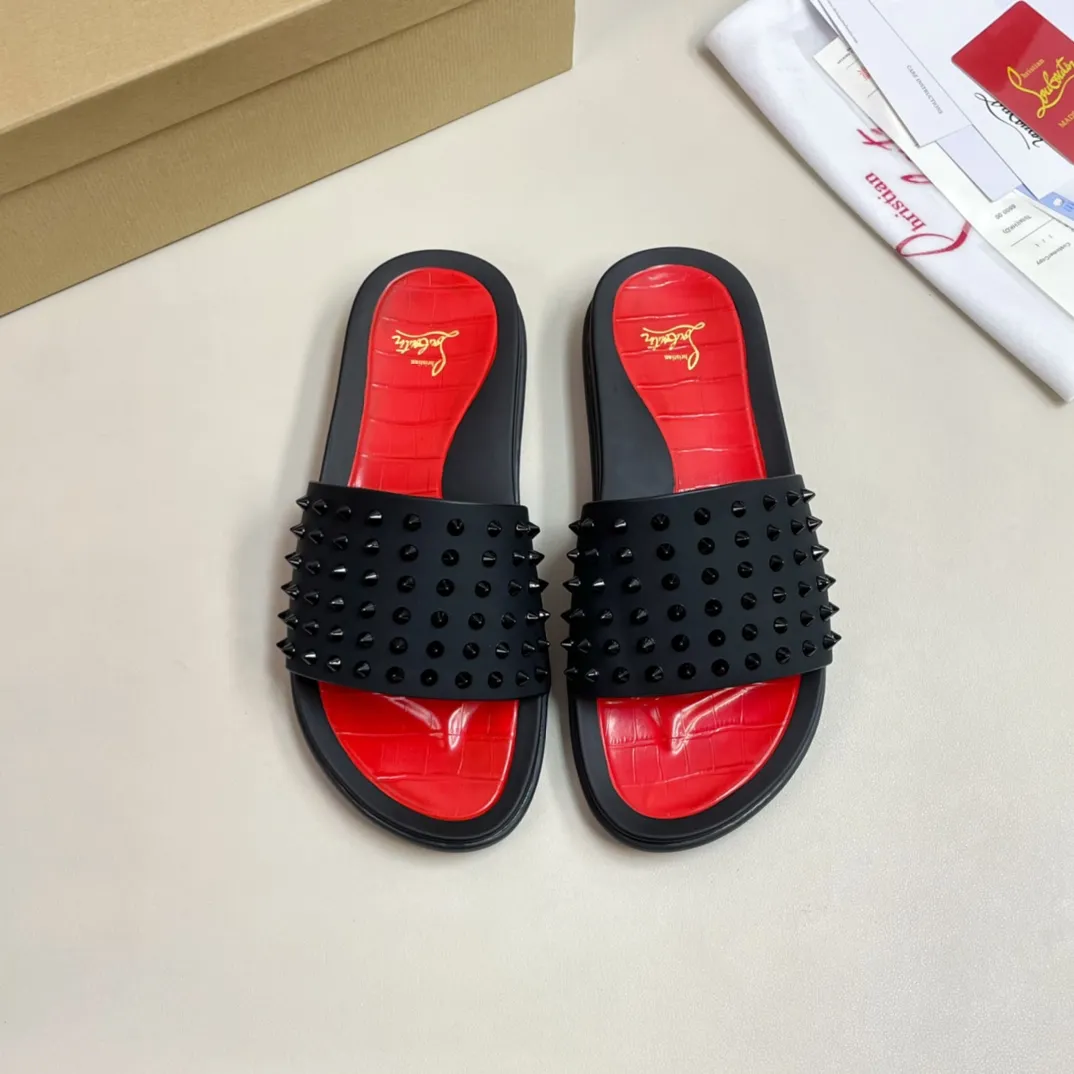 [CL red sole shoes] P: 340💰 size 38-45 Men’s classic slippers, made on the official website 1:1, the original factory specializes in original materials ➖ OEM 3D printed patterns, all hand-nailed and made ➖ Ultra-light non-slip outsole. Super fashionable and super comfortable, handsome on the feet, a must-have for men in summer! !